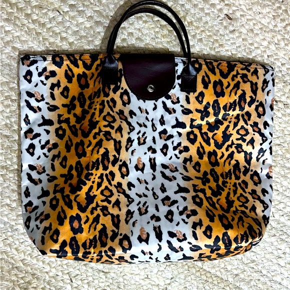 Leopard Print Vinyl zipper snap tote